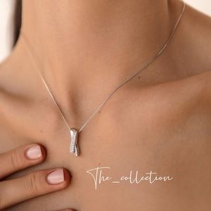 STERLING SILVER CROSS DIAMOND PENDANT NECKLACE